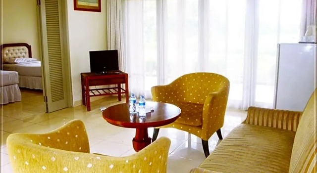 Bungalow Modern Golf & Country Club, Book Hotel 3-stjernede hoteller i Banten, 3*