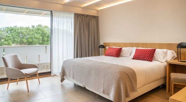 Двухместный номер Deluxe с балконом Agroturismo Malbuger Nou Menorca -Adults only-