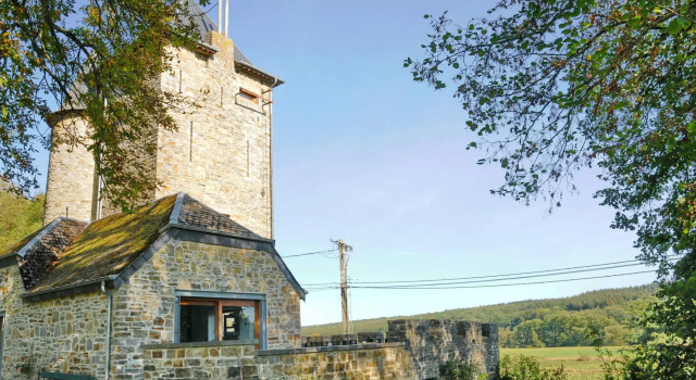 Attractive Holiday Home in Marche-en-famenne With Garden, Забронировать Дом для отпуска Сине провинция Намюр