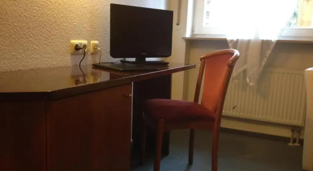 Hotel am Bergl, Забронировать Отель Отели Швайнфурт с парковкой, Парковка
