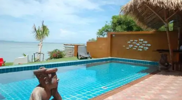 Villa Goldenmoon Beachfront Piscine, Забронировать Вилла Ко-Пханган 