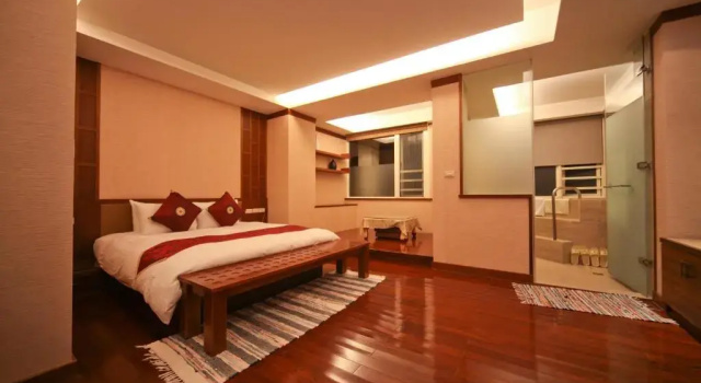 Двухместный номер Deluxe Dongpo Ti Lun Hotel