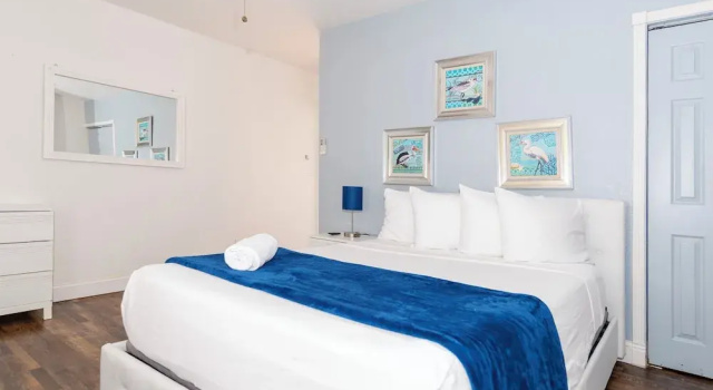 Апартаменты Classic Tropic Isle Boutique Hotel