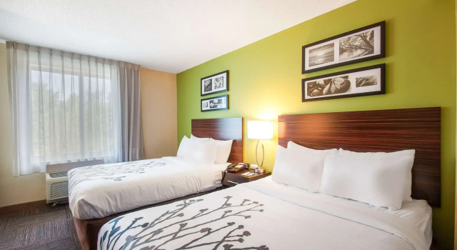 Четырёхместный номер Standard Sleep Inn & Suites Dover University Area
