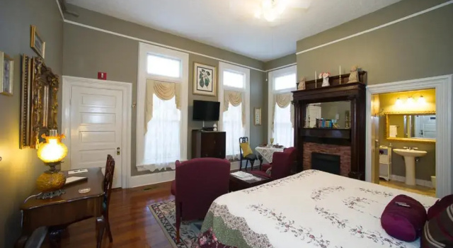 Люкс c 1 комнатой Page House Bed and Breakfast