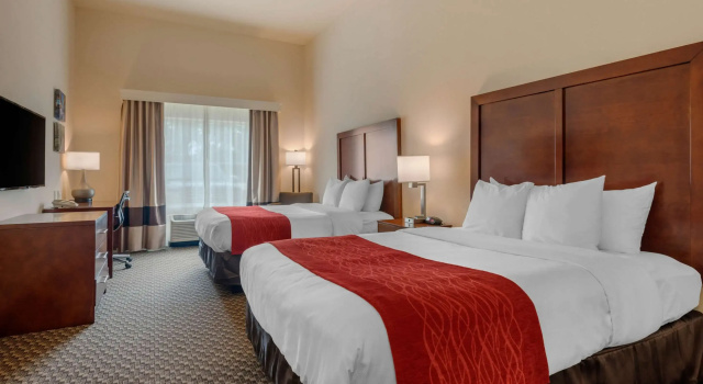 Четырёхместный номер Standard Comfort Inn & Suites Fort Myers Airport