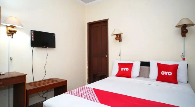 Bandara Hotel Balikpapan by OYO Rooms, Забронировать Отель Отели провинции Восточного Калимантана с парковкой, Парковка
