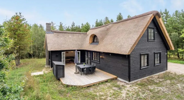 "Meglena" - 1.2km from the sea in Western Jutland, Book Hotel Sønderjylland hoteller med parkering, Parkering