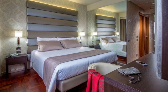 Полулюкс Enea Hotel Pomezia