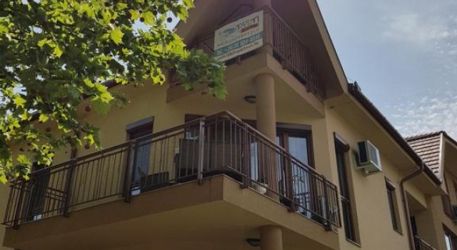 Tahiti apartman, Забронировать Апартаменты/квартира Хайдусобосло Хайду-Бихар