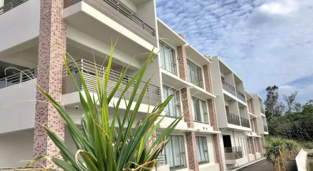 Lala Court Seaside YAGAJI, Buchen Sie Ferienwohnung Nago 
