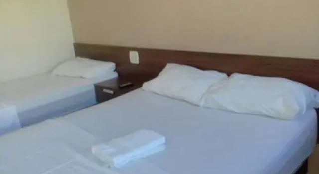 Hotel E Churrascaria Castro Alves Norte, Забронировать Отель Отели Сан-Паулу с парковкой, Парковка