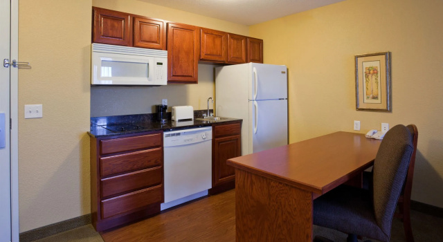 GrandStay Residential Suites Hotel, จอง โรงแรม Faribault มินนิโซตา