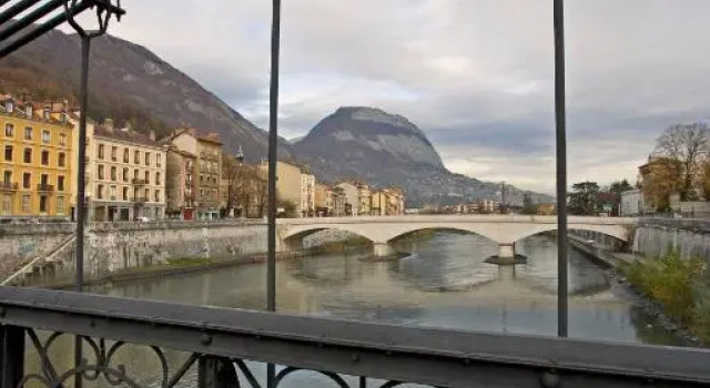 hotelF1 Grenoble Université, Забронировать Отель Гренобль 