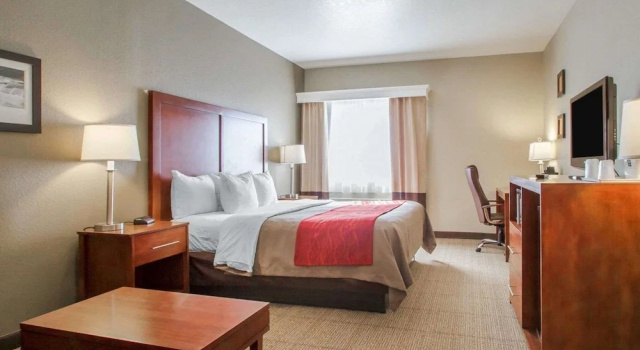Люкс Comfort Inn Bolivar