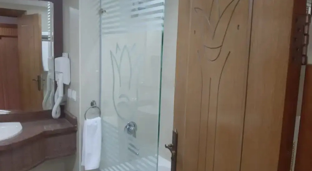 Четырёхместный номер Comfort Heru Pyramids View Hotel