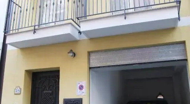 Casa Trinacria Taormina, Забронировать Отель Таормина Побережье Таормины, рядом с Канатная дорога Таормины