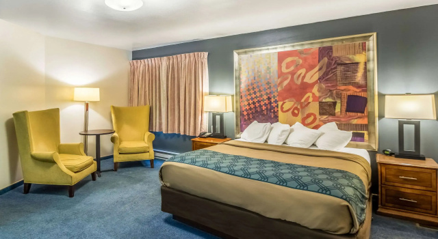 Двухместный номер Standard Econo Lodge Waupaca