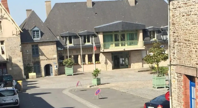 Le Ruppione, Забронировать Отель «постель и завтрак» Базуж-ла-Перуз Ille-et-Vilaine