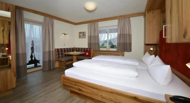 Номер Deluxe Hotel Edelweiß