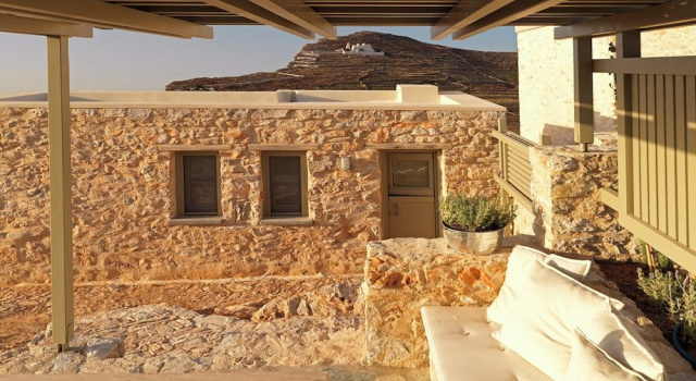 Полулюкс Themonies Luxury Suites