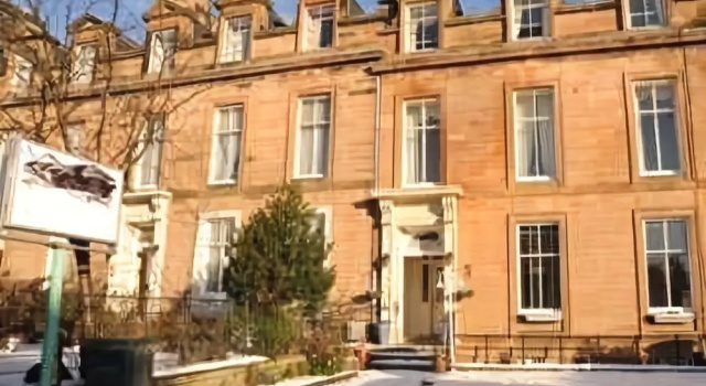 McGregors Guest House, Забронировать Гостевой дом Отели Эдинбурга с парковкой, рядом с Концертный зал Queen's Hall, Парковка