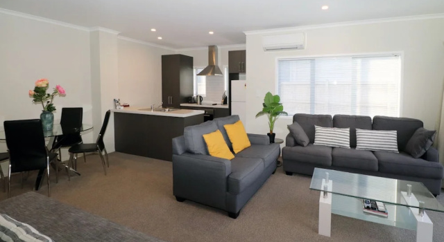 3 Brm Apartment on Jones Crescent, Забронировать Апартаменты/квартира Гамильтона Гамильтон