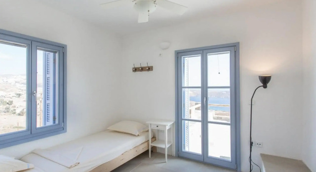 An Amazing Stone Villa-b in Serifos w Shared Pool, จอง วิลล่า Livadi กรีซ