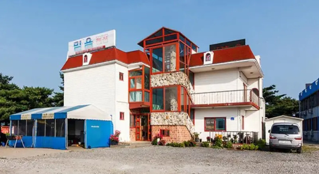 Taean (Anmyeondo) Faith Pension, Забронировать Отель Отели Тхэан с парковкой, Парковка