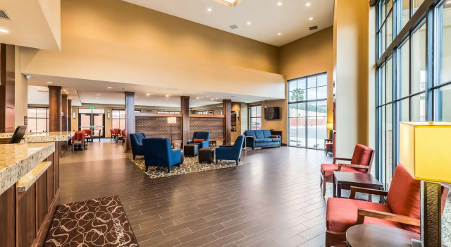Comfort Suites St George - University Area, Забронировать Отель Сент-Джордж Национальный парк Зайон, рядом с Стадион "Хансен Стэдиум"