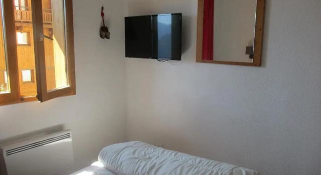 Appartement T3 neuf au frais à la montagne, Забронировать Апартаменты/квартира Отели Ecrins National Park с парковкой, Парковка