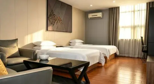 Люкс Deluxe 7 Days Inn Guangzhou Zengcheng Gualv Square Branch