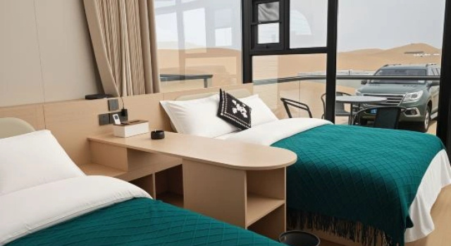 Капсула Sandstorm Hotel