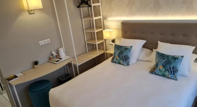 Двухместный номер Superior Logis Hôtel l'Amandier