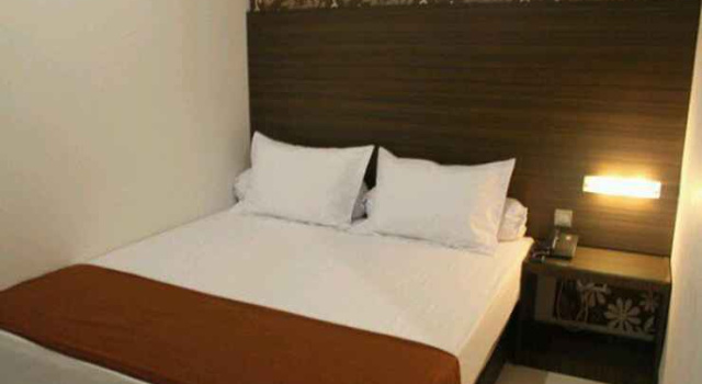 Pondok Elite, Buchen Sie Hotel Hotels in Sulawesi mit Parkplatz, Parkplätze