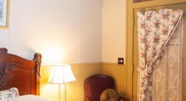 Номер Economy The Historic Wolf Hotel