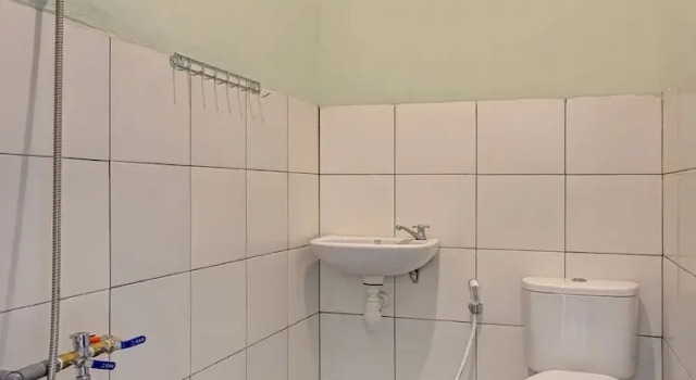 Номер Standard Hotel O Villa Inn App Trawas Bintaro Syariah