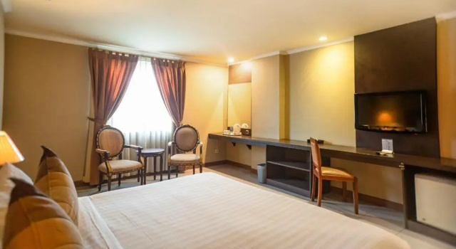 Номер Executive Olympic Hotel Jakarta