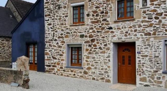 Maison de 3 chambres avec jardin clos et wifi a Quettehou, Rezerwuj Hotel Flottemanville 