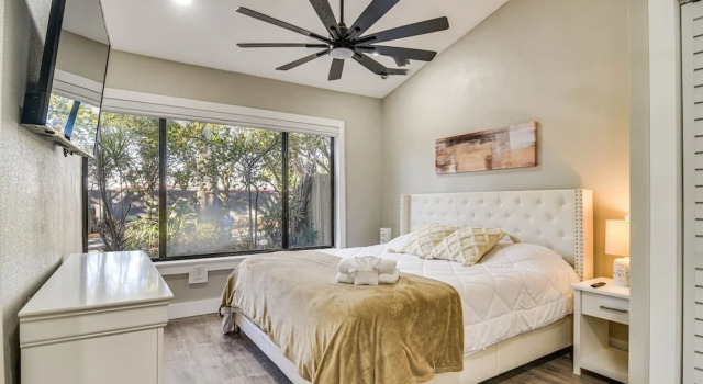 Serene St Petersburg Home w/ Private Hot Tub, Rezervați Casă de vacanță Sankt Petersburg Pinellas County