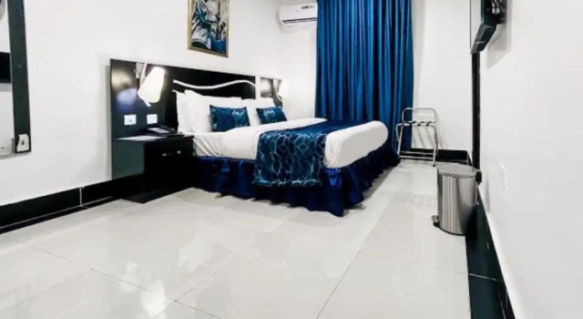 Люкс Deluxe Pasadena Suites