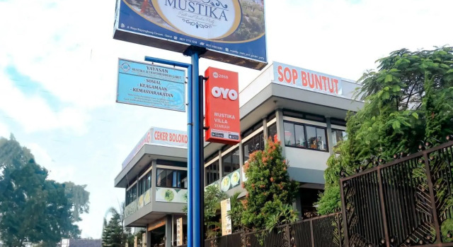Oyo 2868 Mustika Villa, Брондау Вилла Cibunar West Java