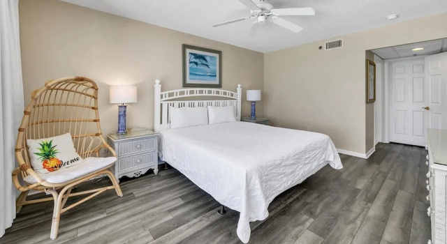 Long Beach Resort 1-1203, Забронировать Курортный отель Отели Панама-Сити 3 звезды, рядом с Rockit Lanes, 3*