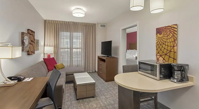 Четырёхместный люкс c 1 комнатой Staybridge Suites - Florence Center by IHG