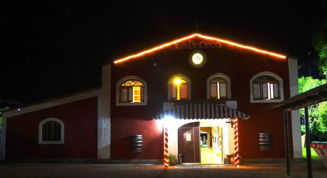 Apart Hotel La Bodega, Rezerwuj Apartamentowiec hotelowy Aparthotele w Mendoza, Apartamentowiec hotelowy