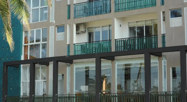 Saprin Beach Resort, Забронировать Отель Усветакейява Округ Гампаха