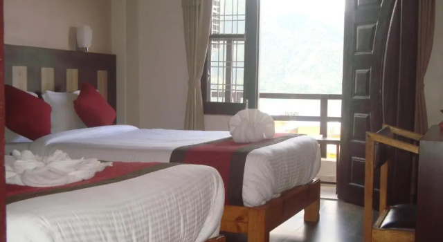 Hotel Sunrise Inn, Забронировать Отель Отели провинции Гандаки-Прадеш с парковкой, Парковка