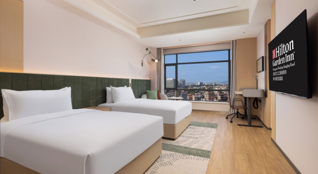Двухместный номер Standard с балконом Hilton Garden Inn Dongguan Wanjiang Jiangjing Road