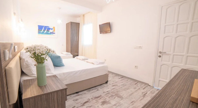 Трёхместный номер Standard Madda Hotel