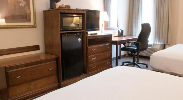 Студия Greenstay Hotel & Suites